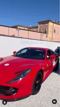 Bahagia Banget, Potret Maia Estianty Keliling Lima Kota di Italia Naik Ferrari - Jadi Pengalaman yang Seru