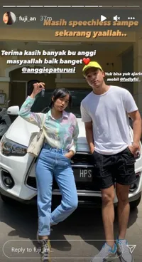 Bahagia dan Tak Menyangka, 8 Momen Aunty Fuji Dapat Hadiah Mobil Mewah Untuk Antar Jemput Baby Gala - Netizen: Awas Ada Yang Panas!