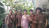 Bahagia, Konde Drummer Samsons Lamar Wanita Cantik Dari Bandung