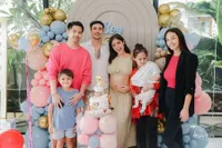 Bahagia Menanti Kelahiran Adik, 8 Potret El Barack di Acara Gender Reveal Jessica Iskandar - Tak Berhenti Senyum Sumringah