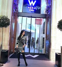Bak Artis Hollywood! Di Paris, Syahrini Secetar Kendall Jenner