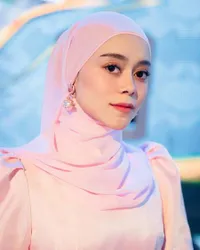 Bak Bidadari Surga, Potret 16 Pedangdut Cantik Jebolan DA & LIDA Dalam Balutan Hijab - Dipuji Makin Anggun & Didoakan Istiqomah