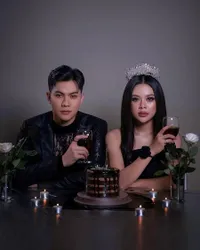 Bak Pangeran dan Putri, 8 Potret Melly Lee dan Tama Kim yang Rayakan 4th Anniversary - Didoakan Langgeng