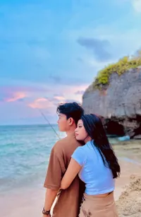 Bakal Jadi Ayah? 8 Potret Tri Suaka Minta Doa Netizen, Diduga Sang Istri Tengah Mengandung