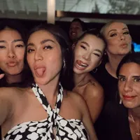 Bakal Lahiran di Jakarta, 7 Potret Jessica Iskandar Hadiri Acara Ulang Tahun Jennifer Bachdim - Bumil Cantik Pakai Gaun
