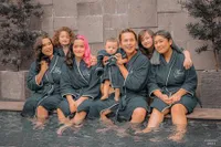 Banyak Anak Banyak Rezeki, Ini Deretan Selebritis Indonesia yang Punya Buah Hati Lebih Dari 5 - Bikin Rumah Makin Rame