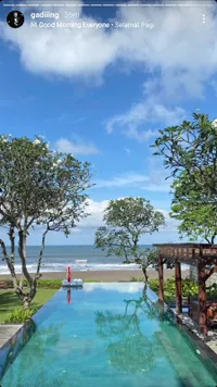 Bapak dan Anak Goals, 7 Potret Hangatnya Kebersamaan Gading Marten Berenang Bareng Gempi Saat Liburan di Bali