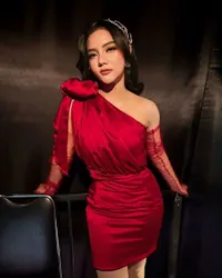 Barbie Dangdut Jadi Siluman Ular Putih? 8 Potret Lala Widy Pakai Baju Suster hingga Daster