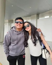 Baru Keguguran Salah Satu Anak Kembarnya, 10 Potret Bella Bonita dan Denny Caknan Babymoon ke Bali - Penampilan Bumil Jadi Sorotan