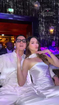 Baru Pre-wedding, 8 Potret Bridal Dinner Al Ghazali dan Alyssa Daguise di Paris - Dapat Kado Lucu dari Bestie
