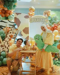 Bawa Mini Zoo ke Rumah, 9 Potret Aqiqah Baby Ukkasya Anak Zaskia Sungkar dan Irwansyah - Mewah Bertema Safari
