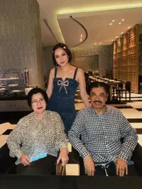 BCL Rayakan Ultah Bareng Keluarga, Pesona Ganteng Noah Sinclair Jadi Sorotan