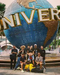 Bella Hadid - The Weeknd Jajan dan Bersenang-senang di Singapura