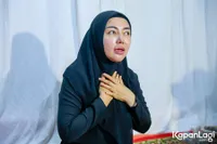 Bella Shofie Cerita Tentang Ibunya yang Meninggal Saat Proses Pembangunan Masjid di Pelosok