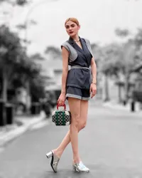 Berang Dicibir Terlalu Kurus, Ini 8 Potret Terbaru Hilda Vitria Mantan yang Kini Semakin Cantik Bak Barbie Hidup