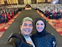 Berangkat Umrah Bersama Keluarga, Potret Indra Bekti dan Aldila Jelita Sudah Siapkan Ini Agar Ibadah Lancar