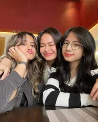 Beranjak Remaja, Ini 8 Potret Talullah Malaika Putri Bungsu Ersa Mayori yang Kini Makin Cantik dan Jadi Sudah Jadi Desainer