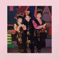Berawal dari Trio Kwek Kwek, Ini 8 Potret Persahabatan Dea Ananda dan Leony yang Awet Banget - Sudah Ada yang Jadi Ibu 