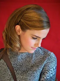 Berbagai Wajah Ekspresif Ala Emma Watson, Gokil Tapi Cantik!