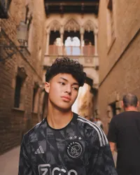 Bercita-cita Jadi Atlet, Potret Keanu Massaid Jalani Summer Camp di Sekolah Sepakbola Barcelona