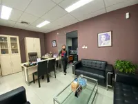 Bergaya Minimalis, Initp 10 Potret Ruang Kerja Inul Daratista yang Dijamin Bikin Nyaman