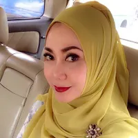 Cantik Berhijab, Okky Asokawati Kini Sosialita Super Stylish!