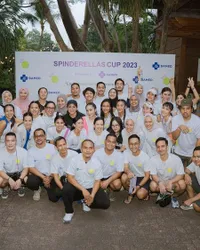 Berpasangan Dengan Syahnaz, 8 Potret Nagita Slavina Main Tenis - Netizen Salfok Kulit Tetap Glowing Meski Berkeringat 