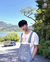Berzodiak Sama! Begini Kecocokan Cewek Aquarius dengan DK SEVENTEEN dalam Perspektif Astrologi
