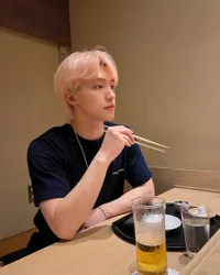 Berzodiak Sama, Ternyata Begini Kecocokan Cewek Aquarius dengan Dino SEVENTEEN dalam Pandangan Astrologi