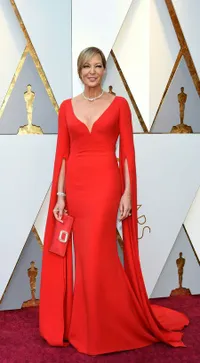 Best Dress Oscar 2018, Gal Gadot Stunning - Emma Jadi Perdebatan