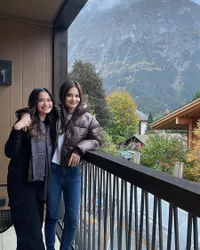Bestie Sejati, 8 Potret Cut Tari dan Ersa Mayori Jalan-jalan ke Swiss dan Italia Berdua - Rayakan Ultah di Lake Como