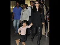 Biasanya Pemalu, Aaradhya Bachchan Kini Sudah Umbar Senyum Unyu