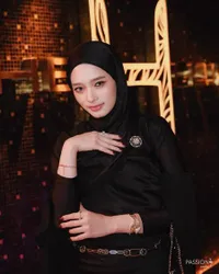 Bikin 400 Laki-Laki Antri Taaruf, Ini 8 Potret Pesona Inara Rusli yang Sudah Punya Kekasih Baru - Respon Keluarga Disorot