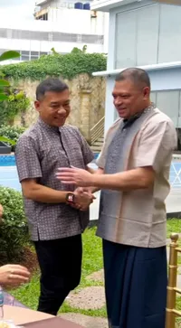 Bikin Adem, 7 Potret Kebersamaan Anang & Raul Lemos yang Jadi Perhatian - Akrab bak Sahabat