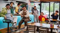 Bikin Gamon, Potret Chemistry Han Hyo Joo & Jo In Sung di Lokasi Syuting 'UNEXPECTED BUSINESS SEASON 3'