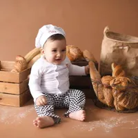 Bikin Gemas Karena Gembul Bak Roti Sobek, Intip 6 Foto Baby Ukkasya Anak Zaskia Sungkar dan Irwansyah Jadi Chef Cilik Saat Pemotretan Bareng Aneka Jenis Roti