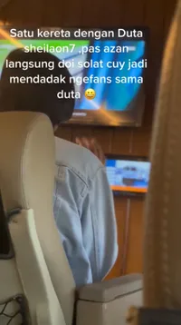 Bikin Kagum, Potret Duta Sheila On 7 Kepergok Salat di Dalam Kereta Api - Netizen: Subhanallah Makin Ngefans
