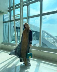 Bikin Netizen Khawatir, 10 Potret Zaskia Sungkar yang Belakangan Pakai Masker Terus - Tak Dikenali Saat Hadiri Pesta Ultah Ashanty