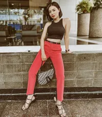 Bikin Netizen Khawatir, 15 Potret Terbaru Wika Salim Yang Disebut Makin Kurus - Pinggang Kecilnya Disorot
