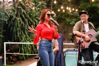 Bikin Ngakak, Potret Detik-Detik Ghea Youbi Disawer Kiesha Alvaro Saat Joget Dangdut