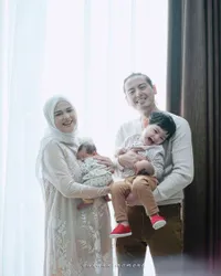 Bikin Orangtuanya Pisah Ranjang, 8 Potret Lucunya Anak-Anak Cut Meyriska dan Roger Danuarta - Shaquille Tidurnya Muter