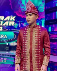 Bikin Pangling, FOTO Pedangdut Dengan Busana Adat Berbagai Suku di Pulau Sumatera - Siapa Paling Kece? 