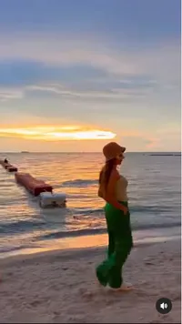 Bikin Penasaran dengan Hasilnya, Potret Lucinta Luna yang Lepas Perban dan Masih Pakai Topeng Saat ke Pantai: Berubah Jadi Apa Ya?