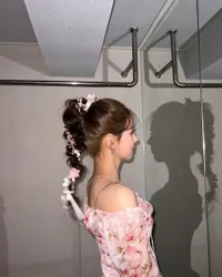 Bikin Terpesona, Intip 9 Potret Bayangan Bintang Korea yang Gak Kalah Good Looking Seperti Orangnya!
