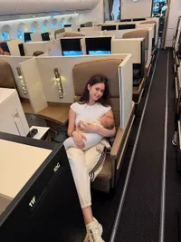Billy Syahputra & Vika Kolesnaya Bawa Anak Bertemu Nenek Buyut di Belarus