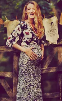Blake Lively Makin Cantik dan Tetap Stylish di Masa Kehamilan