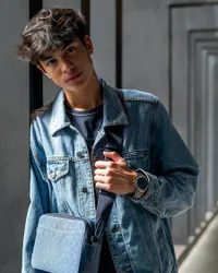 Blasteran Belanda, 8 Pesona Eddy Meijer Anak Maudy Koesnaedi yang Makin Laris Jadi Model Brand Ternama