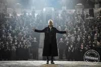 Bocoran Adegan Nagini & Credence di Foto Baru 'FANTASTIC BEAST 2'