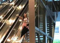 Bodyguard Jessica Jung, Ganteng & Bersikap Gentleman Bak di Drama