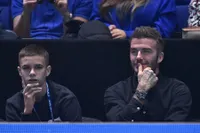 Bonding Time, David Beckham Ajak Romeo Nonton Tenis di London
